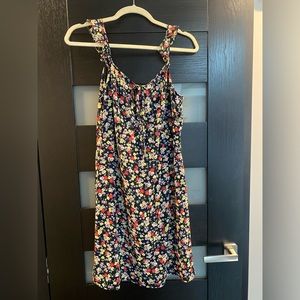 New summer dress. Small.